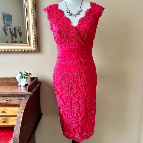 Tadashi Shoji Embroidered Lace Cockatil Sheath Dress in Red Sleeveless Size 6 - Picture 2 of 13